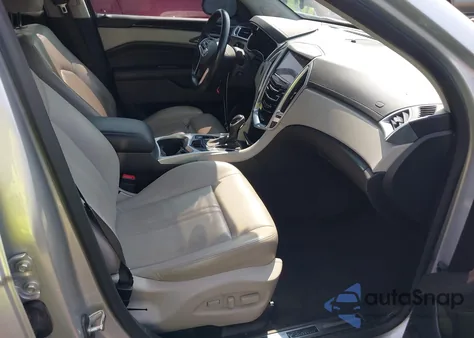 2015 Cadillac Srx Luxury Collection z USA, uszkodzony, nr VIN 3GYFNEE37FS551565